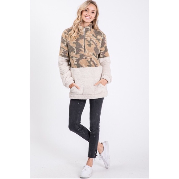 LAST ONE! Camouflage Print Sherpa Pullover Sweater - Picture 3 of 6